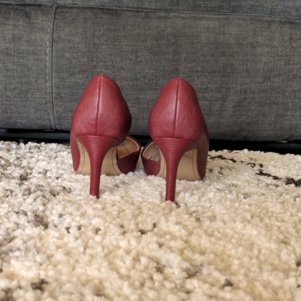 Heels - Picture 3 of 4